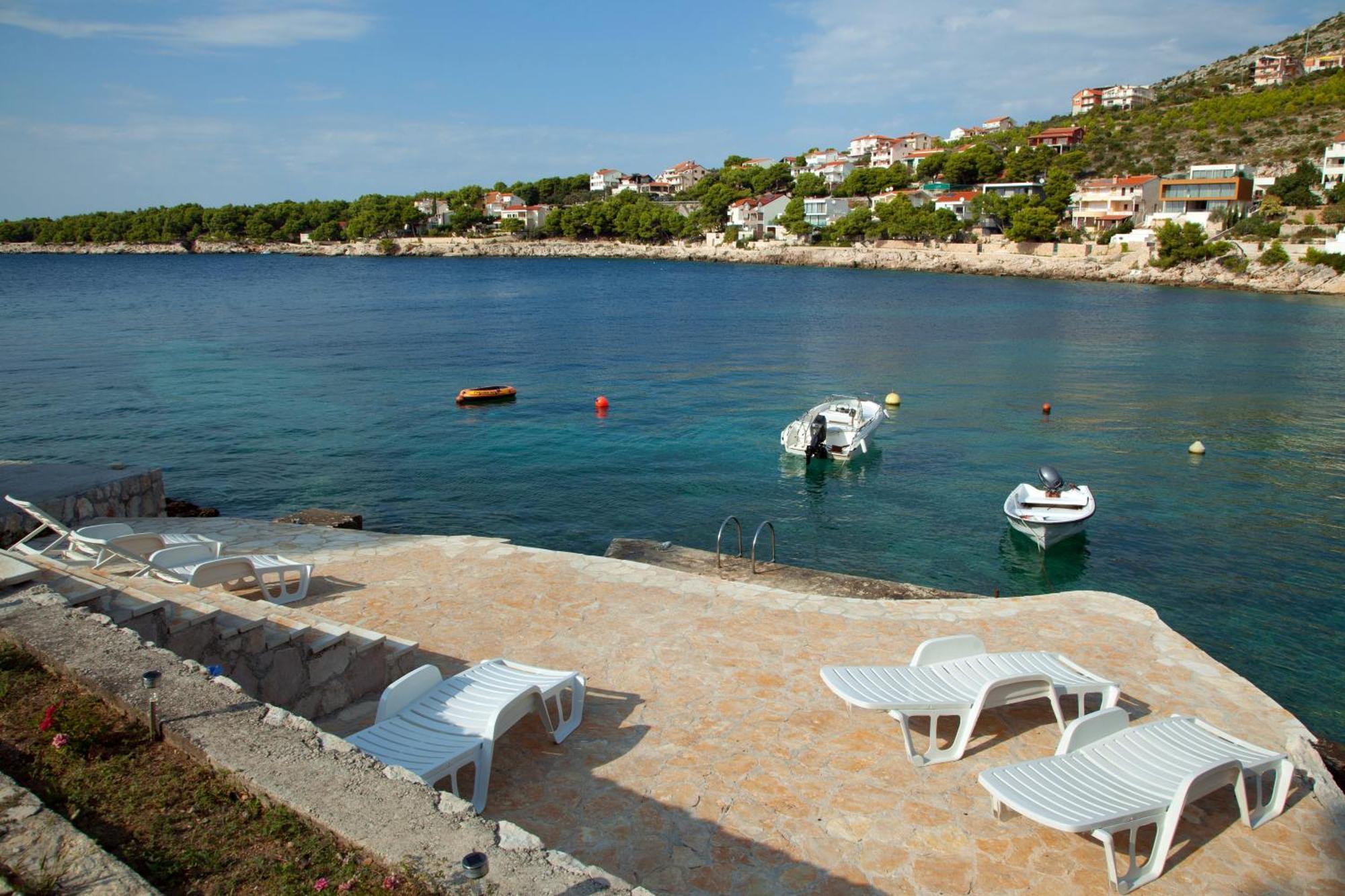 Apartments By The Sea Bilo, Primosten - 4191 Kültér fotó